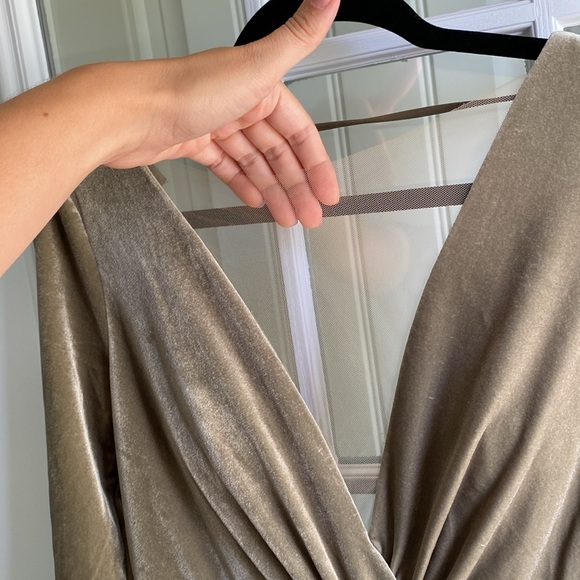 NWT | Jenny Yoo x BHDLN | Velvet Long Sleeved Dress - Picture 5 of 12